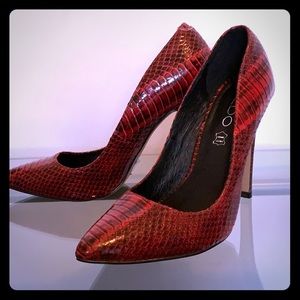 Red snakeskin shoes
